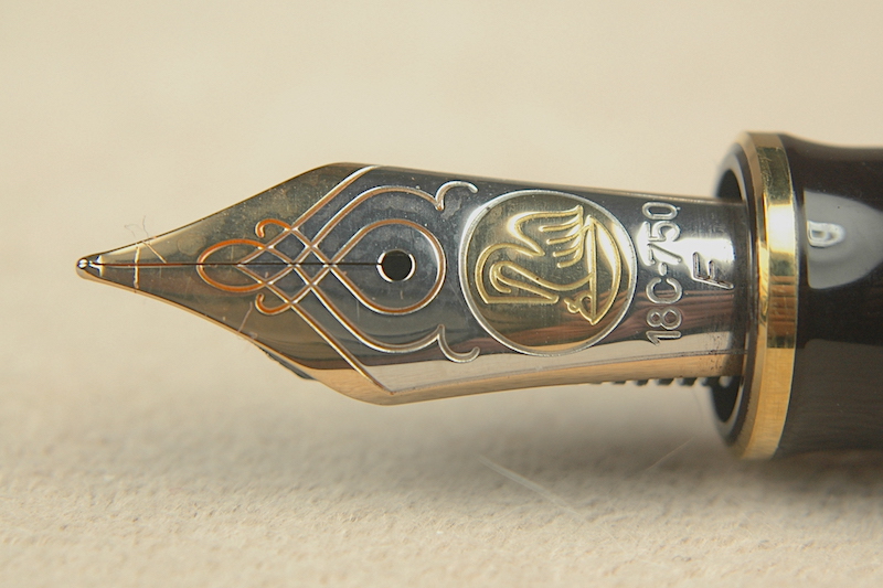 Pre-Owned Pens: 6050: Pelikan: M800 Renaissance