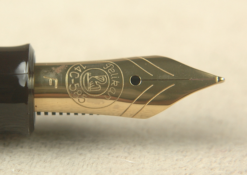 Pre-Owned Pens: 6385: Pelikan: Souveran M400