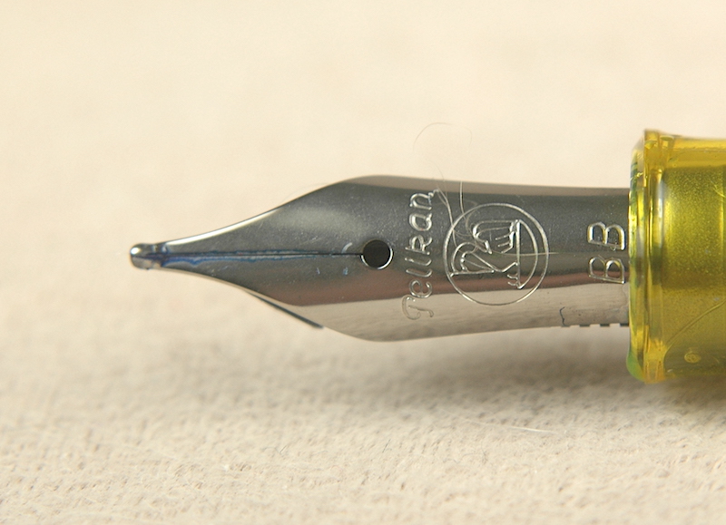 Pre-Owned Pens: 6388: Pelikan: Souveran M200